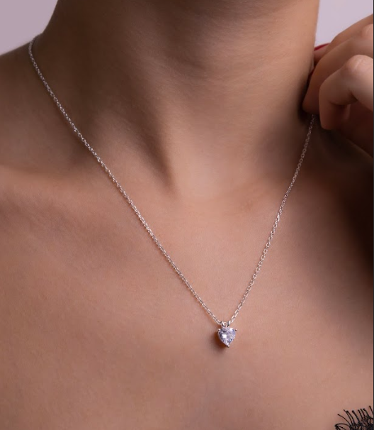 Cadena de plata Corazón brillante mujer